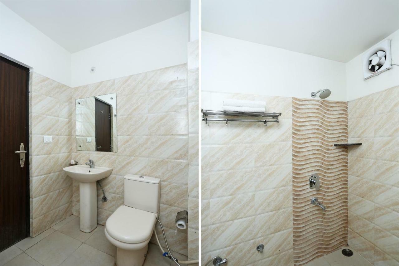 Capital O 3600 Hotel Royal Windsor Kāthgodām Dış mekan fotoğraf