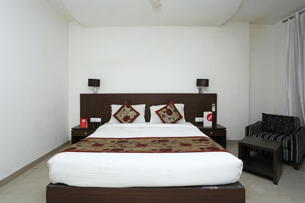 Capital O 3600 Hotel Royal Windsor Kāthgodām Dış mekan fotoğraf