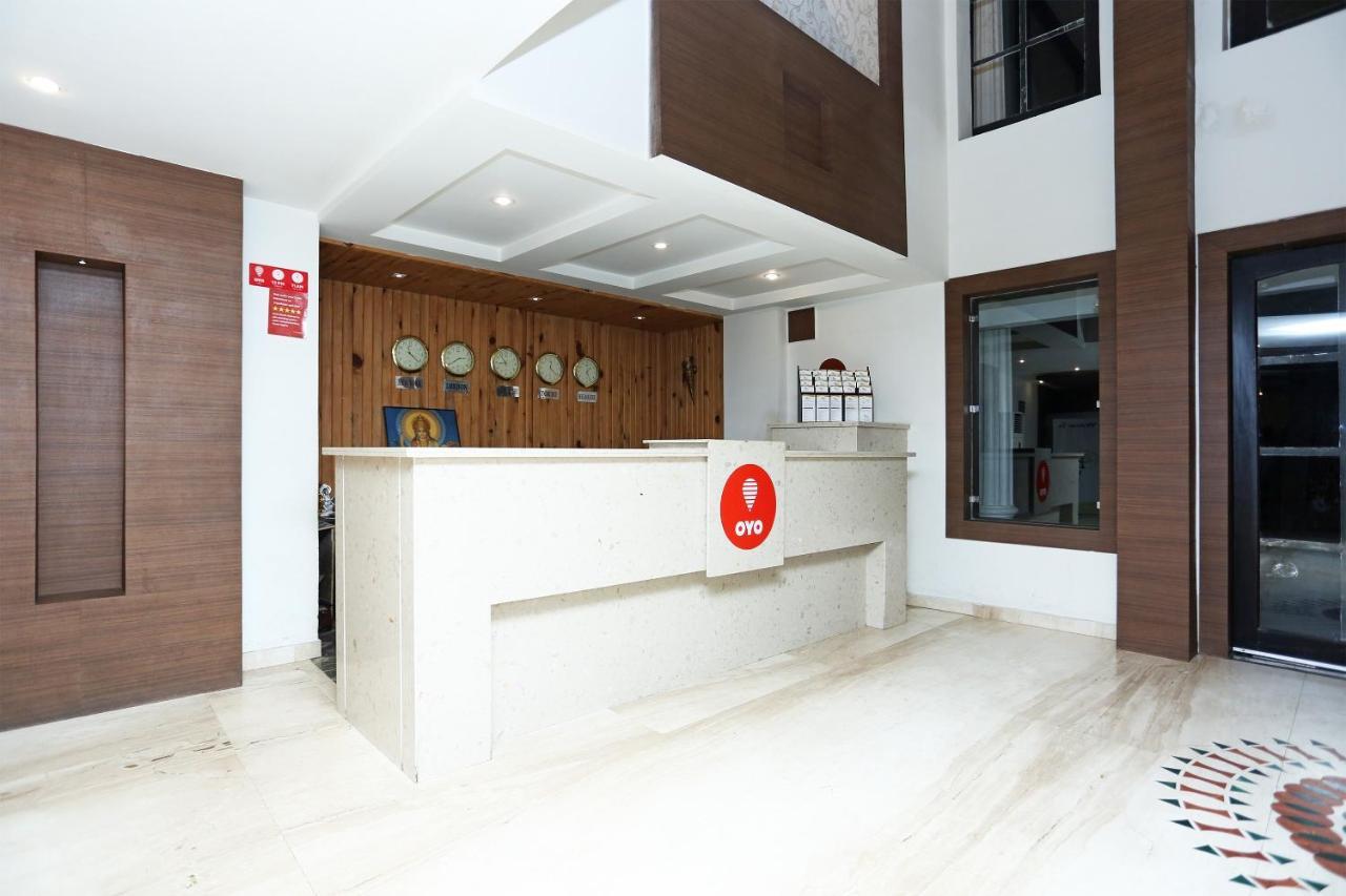 Capital O 3600 Hotel Royal Windsor Kāthgodām Dış mekan fotoğraf