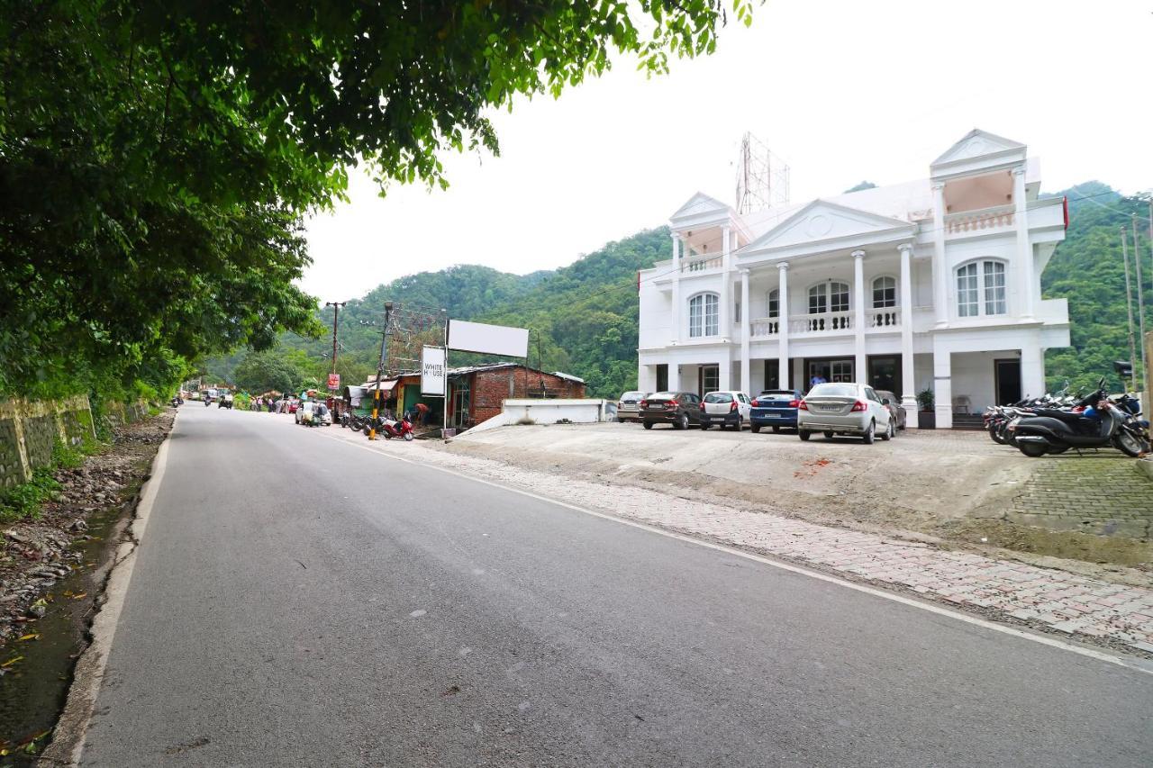 Capital O 3600 Hotel Royal Windsor Kāthgodām Dış mekan fotoğraf