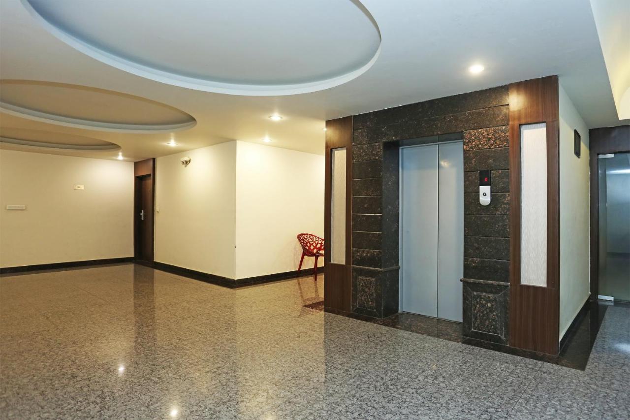 Capital O 3600 Hotel Royal Windsor Kāthgodām Dış mekan fotoğraf